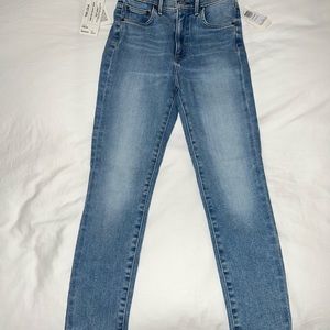 Aritzia Denim Forum Lola high rise skinny crop in size 26. New with tags.